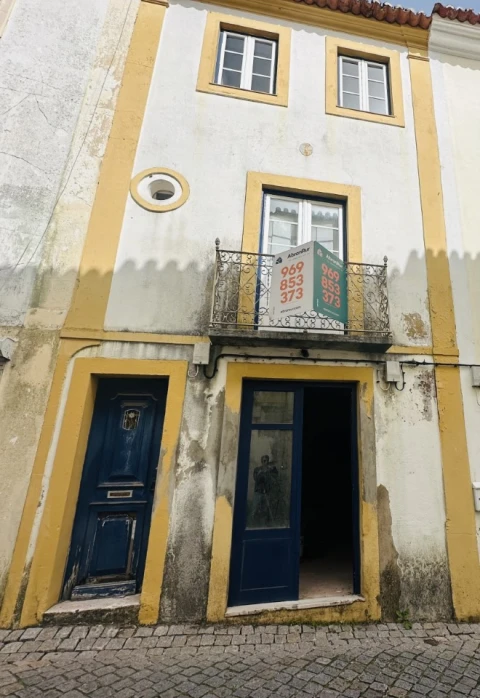 Moradia T4 para Venda em Abrantes (São Vicente e São João) e Alferrarede