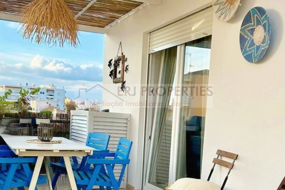 Apartamento T1 para Arrendamento em Altura Foto 1