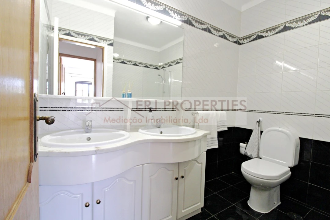 Moradia T3 para Arrendamento em Altura Foto 15