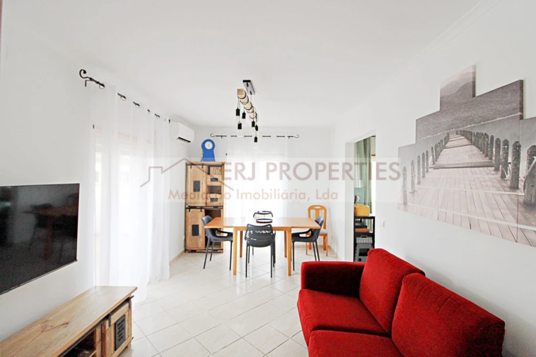 Apartamento T2 para Arrendamento em Altura Foto 4