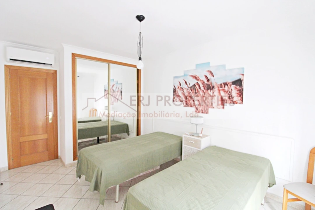 Apartamento T2 para Arrendamento em Altura Foto 12