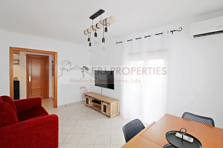 Apartamento T2 para Arrendamento em Altura Foto 5