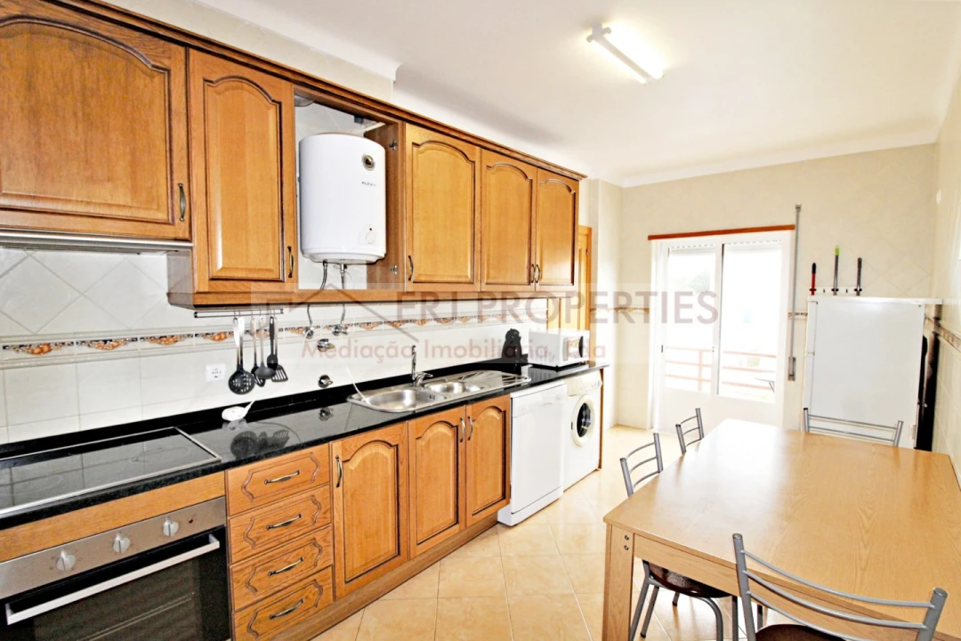 Apartamento T2 para Arrendamento em Altura Foto 7