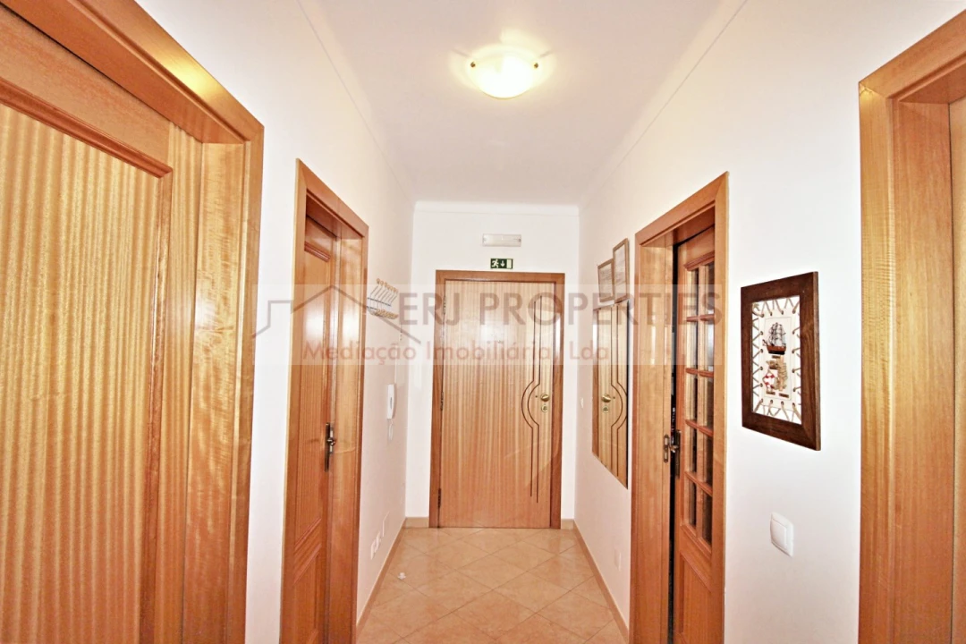 Apartamento T2 para Arrendamento em Altura Foto 8