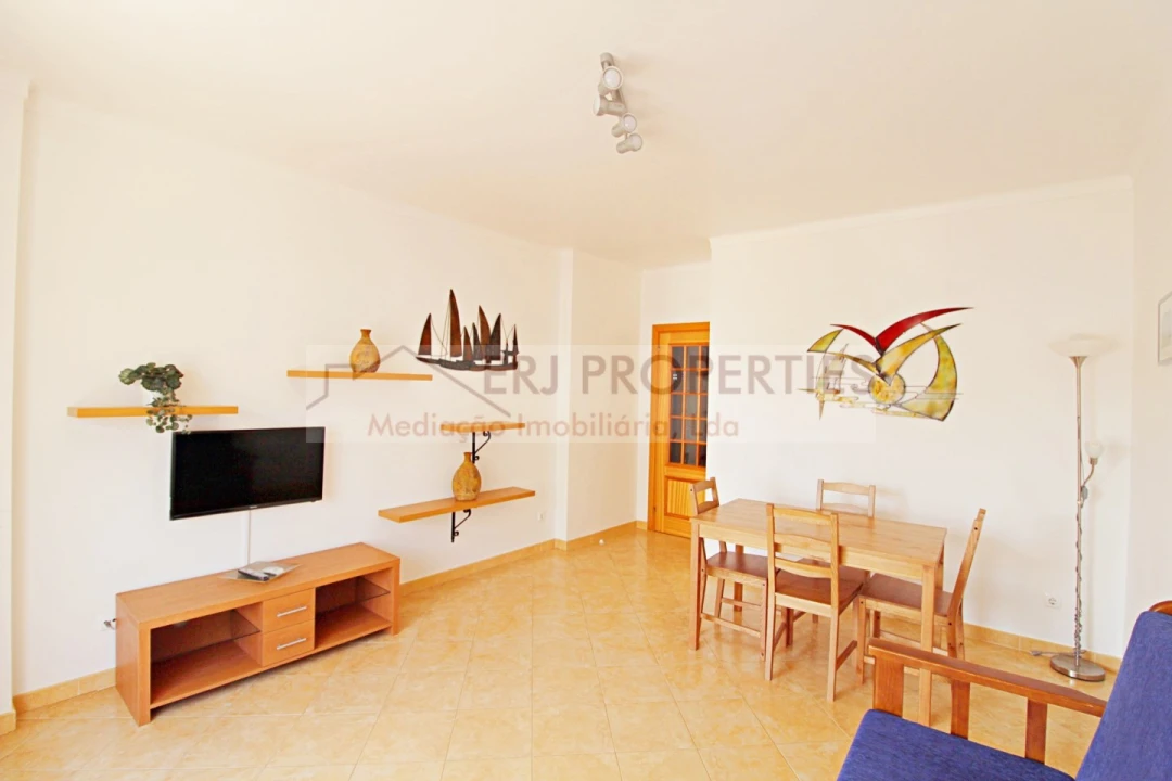 Apartamento T2 para Arrendamento em Altura Foto 4