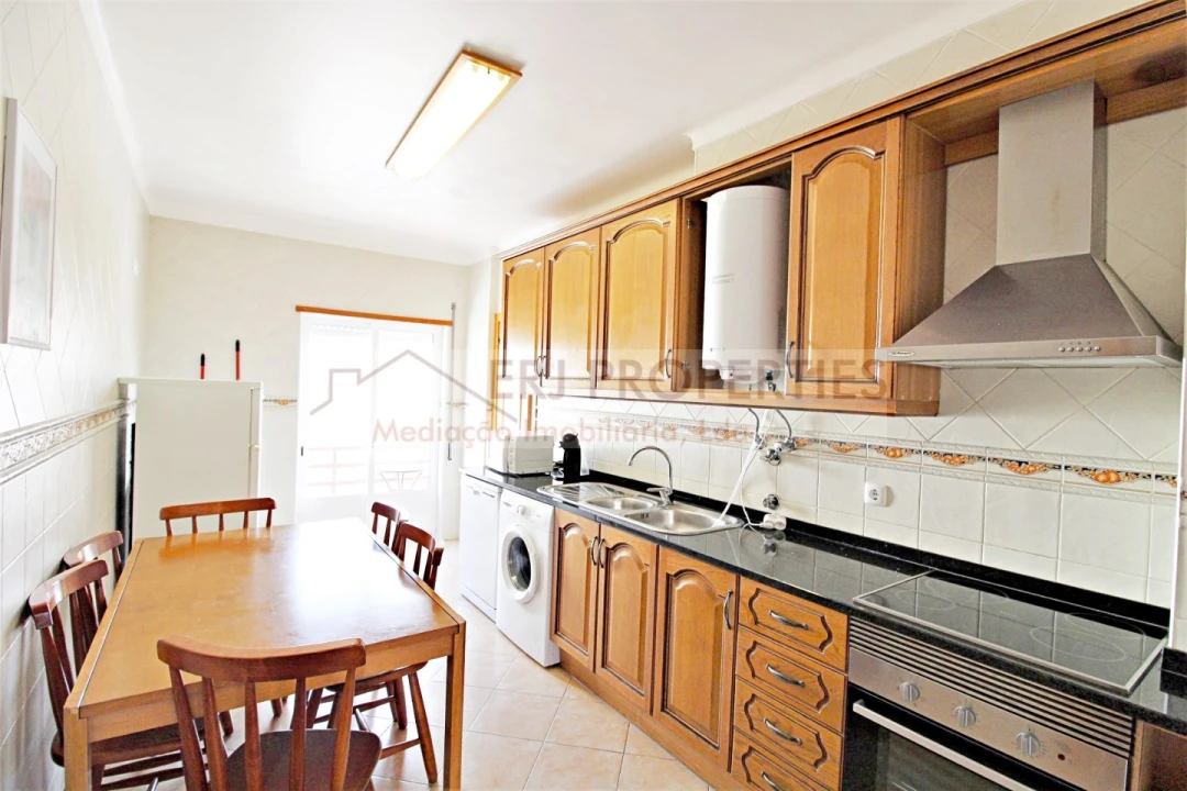Apartamento T2 para Arrendamento em Altura Foto 5