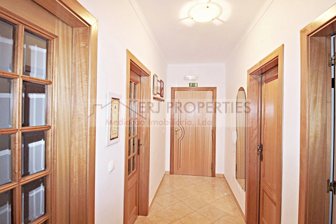 Apartamento T2 para Arrendamento em Altura Foto 7