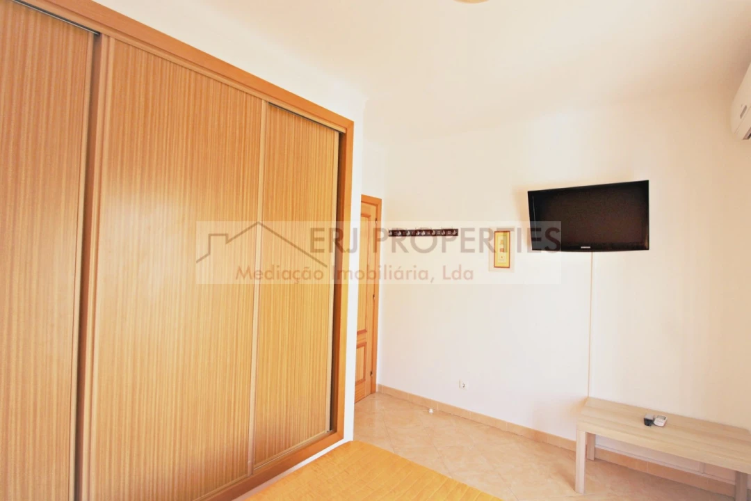 Apartamento T2 para Arrendamento em Altura Foto 9