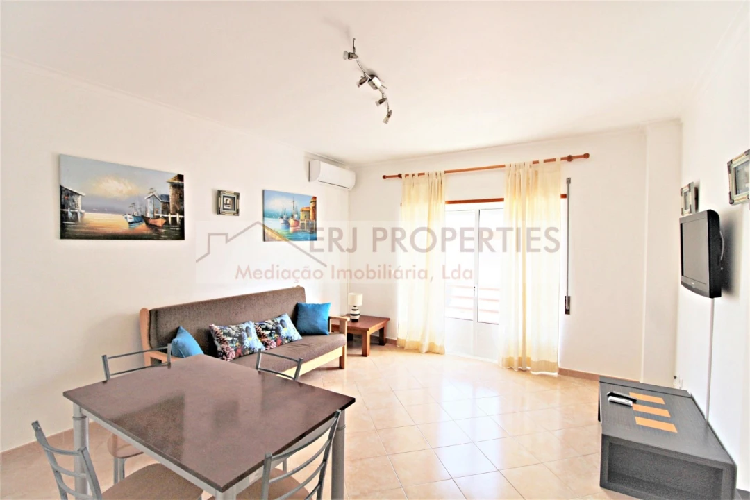 Apartamento T2 para Arrendamento em Altura Foto 1