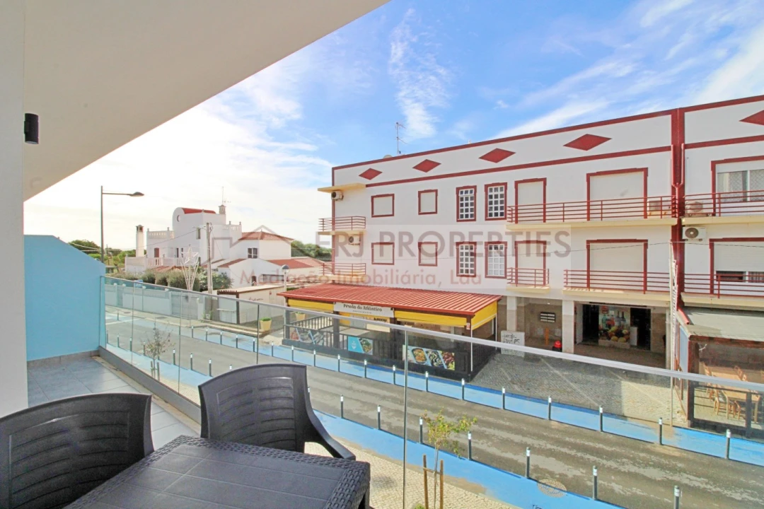 Apartamento T1 para Arrendamento em Altura Foto 1