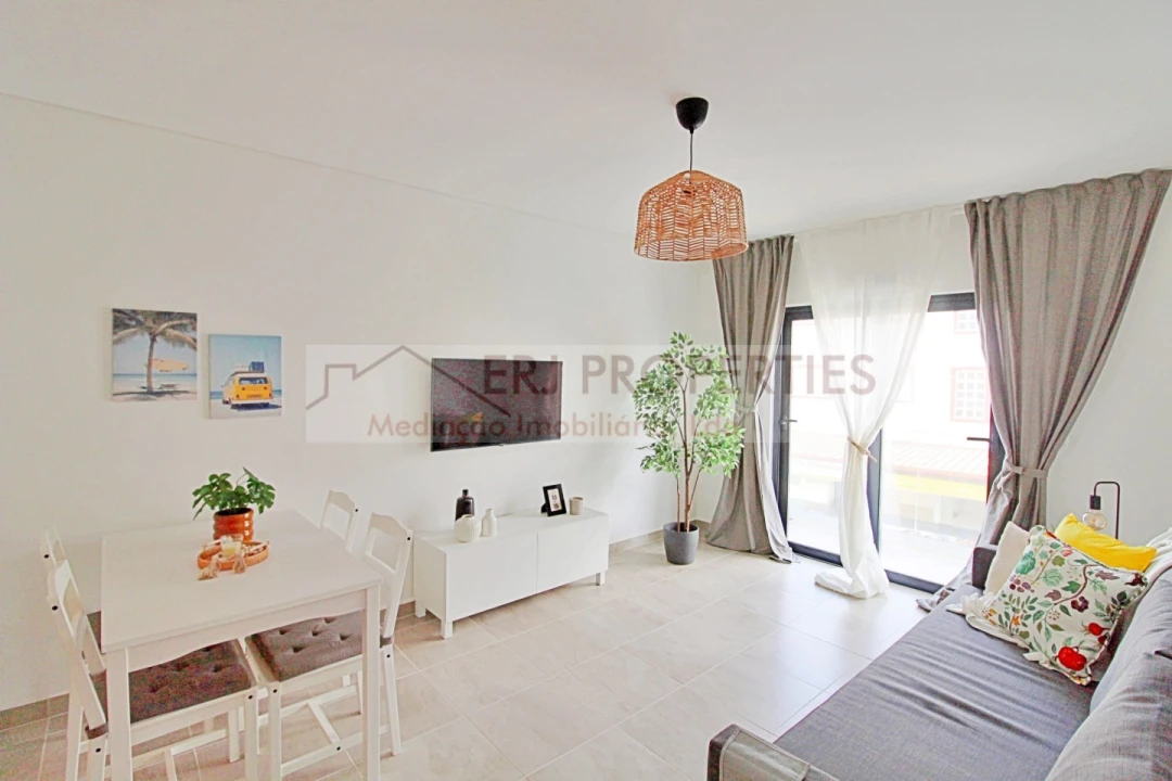Apartamento T1 para Arrendamento em Altura Foto 3