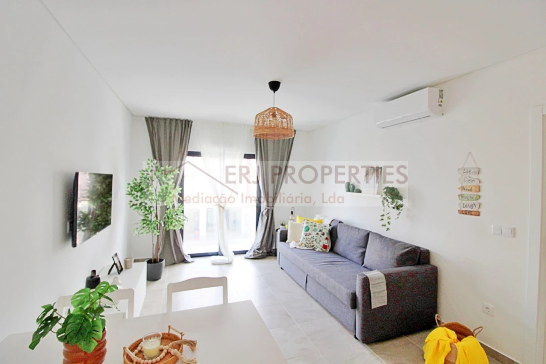 Apartamento T1 para Arrendamento em Altura Foto 4