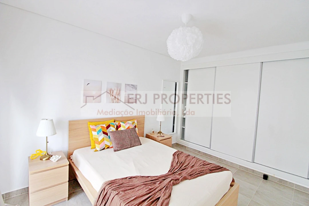 Apartamento T1 para Arrendamento em Altura Foto 7