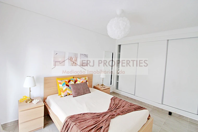 Apartamento T1 para Arrendamento em Altura Foto 7