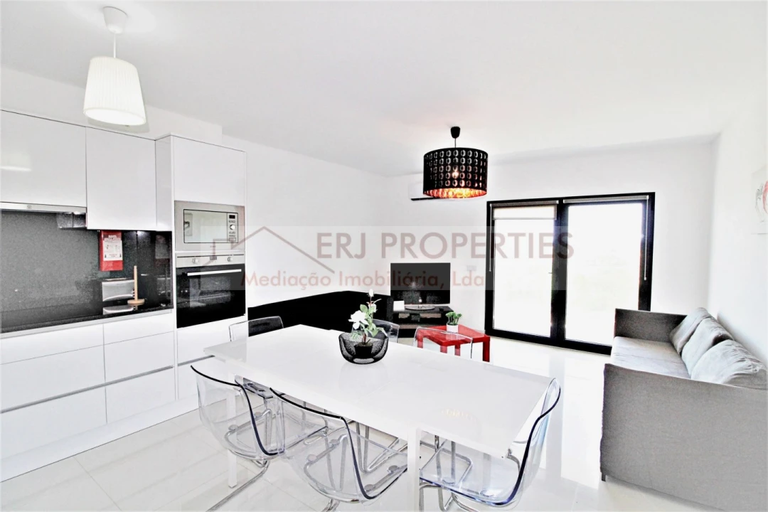 Apartamento T3 para Arrendamento em Altura Foto 2