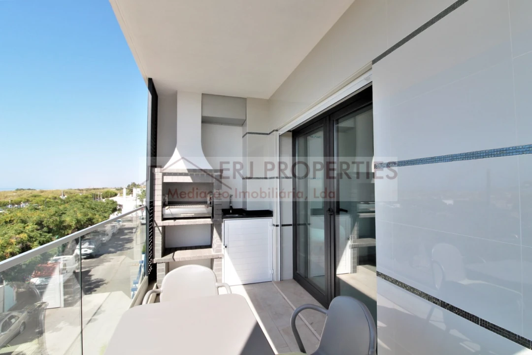 Apartamento T3 para Arrendamento em Altura Foto 3