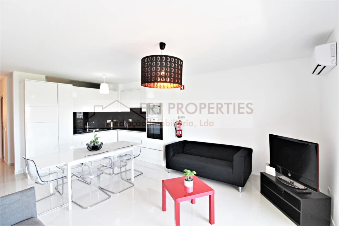 Apartamento T3 para Arrendamento em Altura Foto 4
