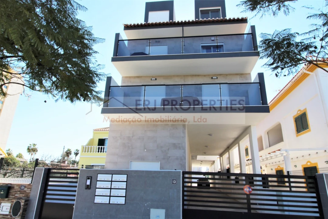 Apartamento T2 para Arrendamento em Altura Foto 5