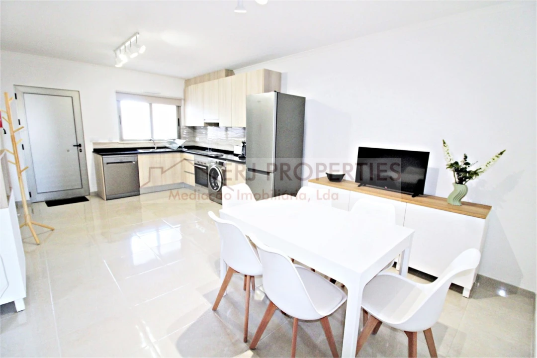 Apartamento T2 para Arrendamento em Altura Foto 3