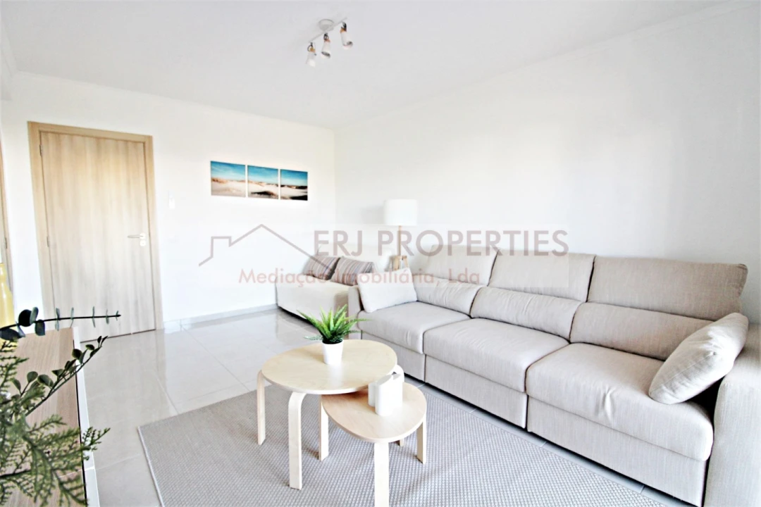 Apartamento T2 para Arrendamento em Altura Foto 7