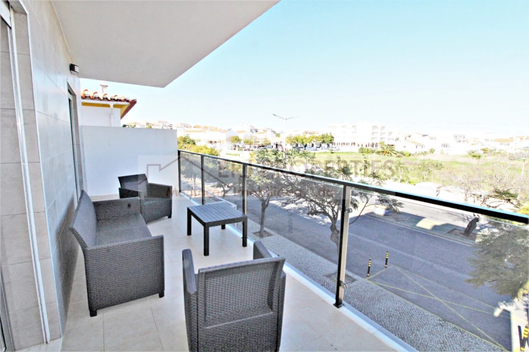 Apartamento T2 para Arrendamento em Altura Foto 8