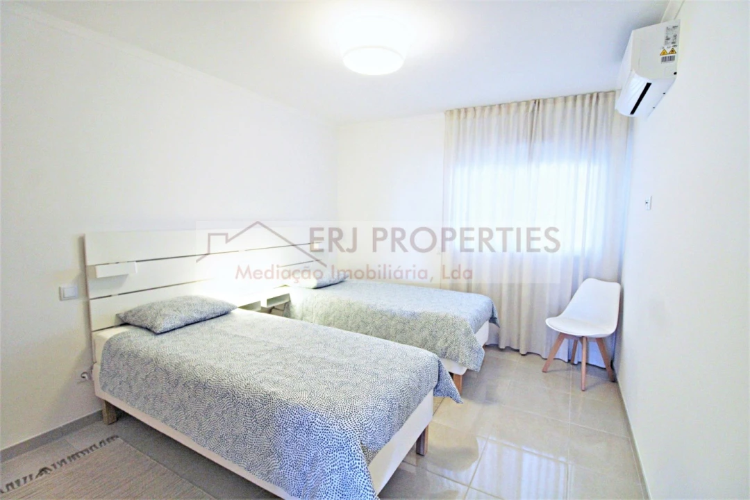 Apartamento T2 para Arrendamento em Altura Foto 9