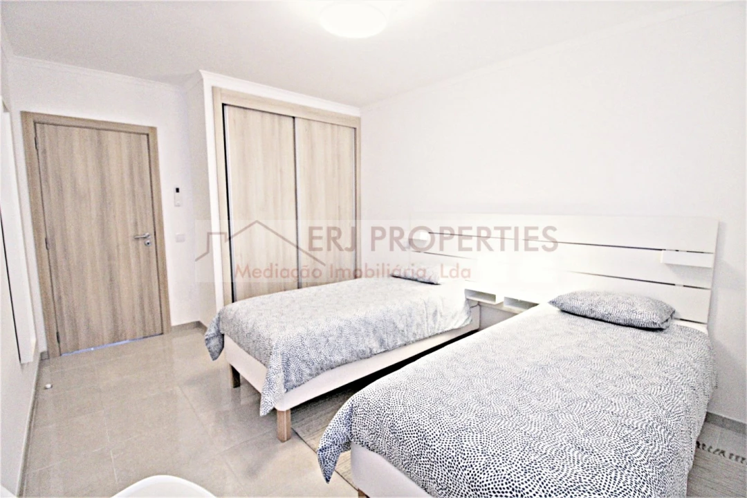 Apartamento T2 para Arrendamento em Altura Foto 10