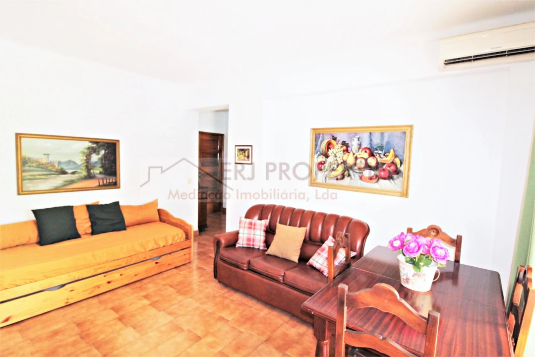 Apartamento T1 para Arrendamento em Altura Foto 1