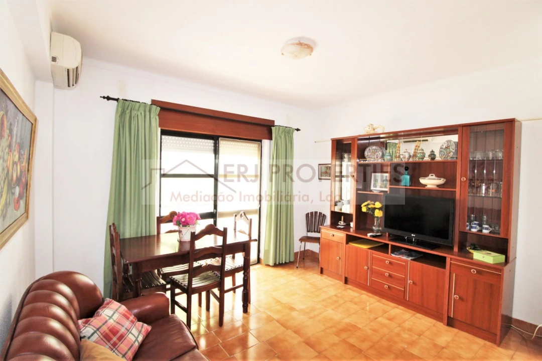 Apartamento T1 para Arrendamento em Altura Foto 3