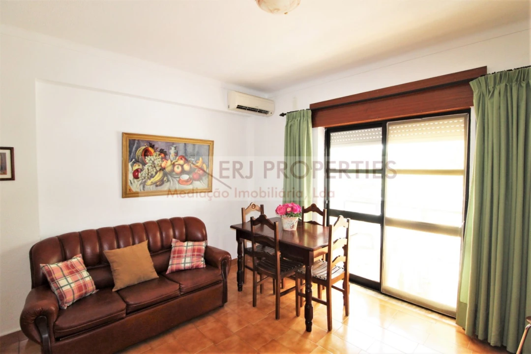 Apartamento T1 para Arrendamento em Altura Foto 4