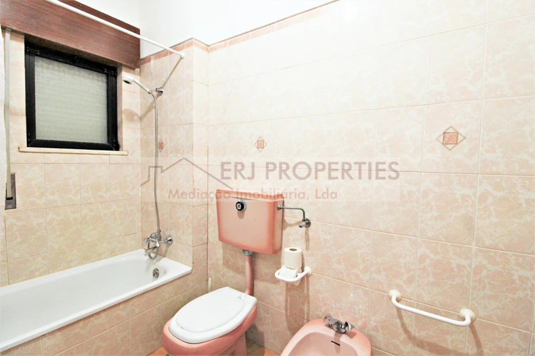 Apartamento T1 para Arrendamento em Altura Foto 12
