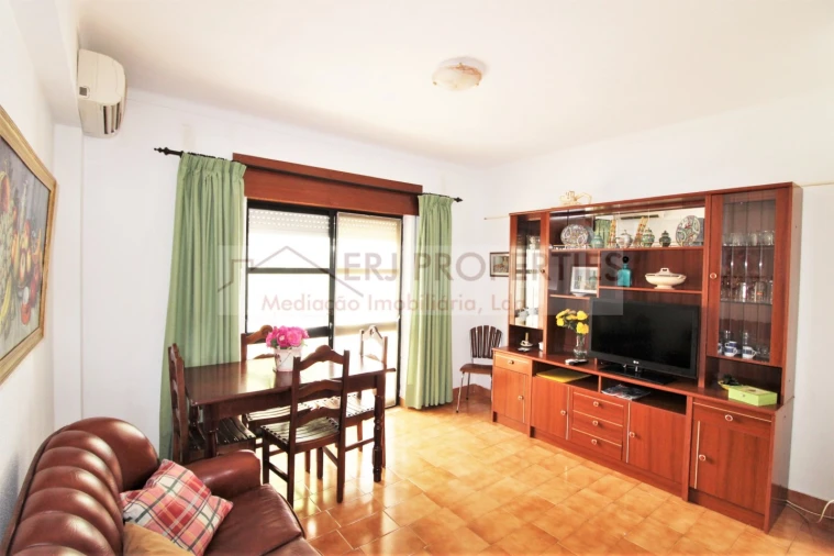 Apartamento T1 para Arrendamento em Altura Foto 3