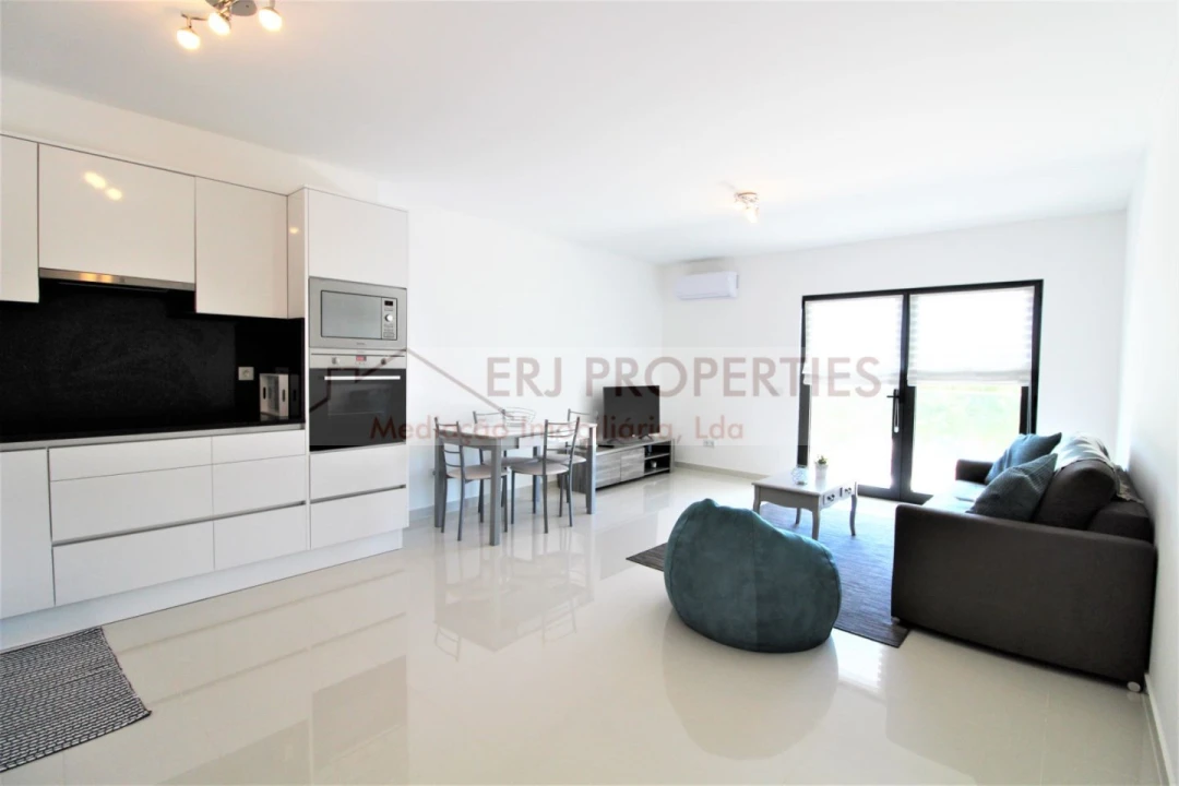 Apartamento T1 para Arrendamento em Altura Foto 5