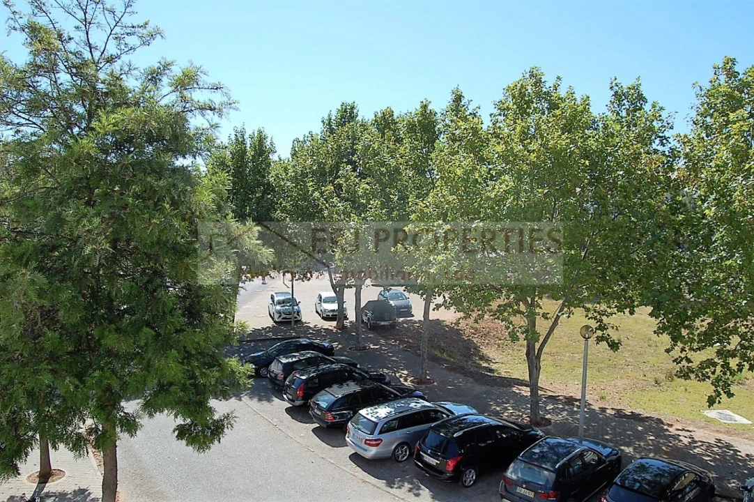 Apartamento T1 para Arrendamento em Altura Foto 13