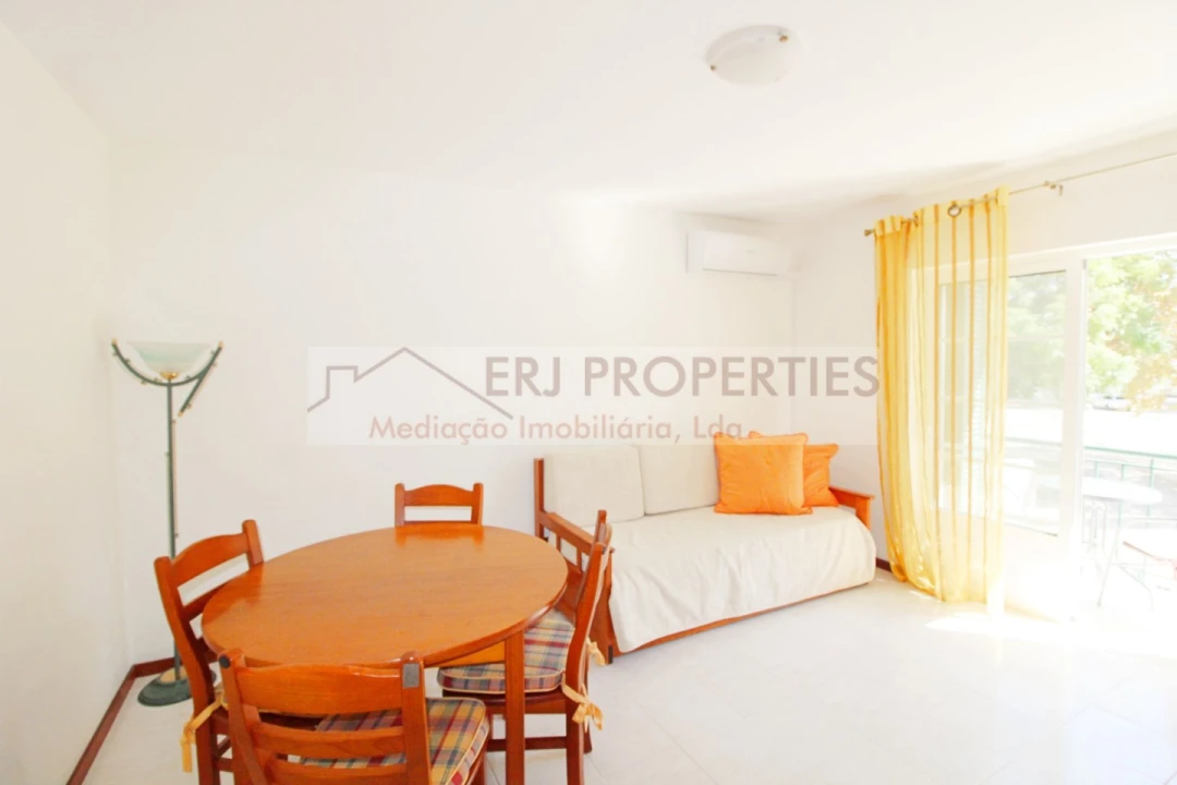 Apartamento T1 para Arrendamento em Altura Foto 5