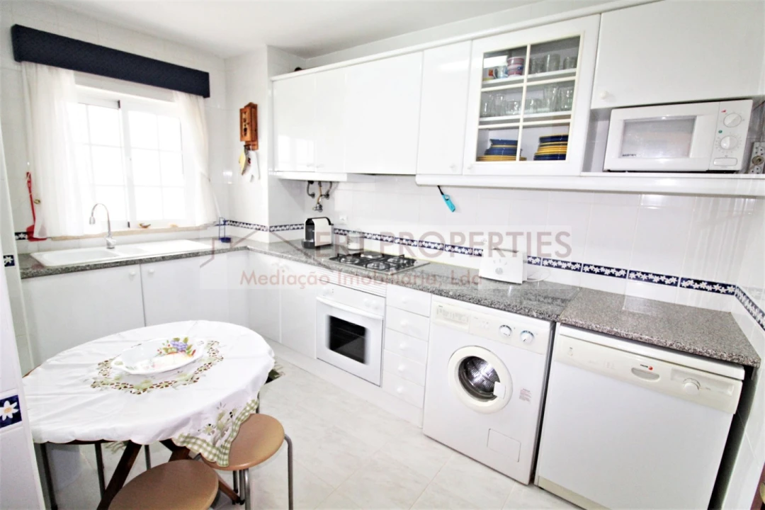 Apartamento T1 para Arrendamento em Altura Foto 10