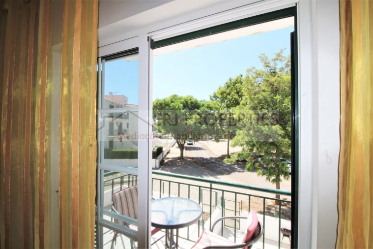 Apartamento T1 para Arrendamento em Altura Foto 3