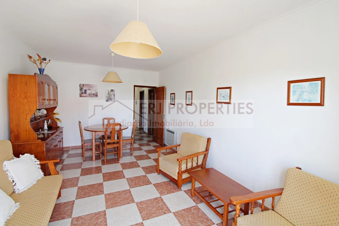 Apartamento T1 para Arrendamento em Altura Foto 3