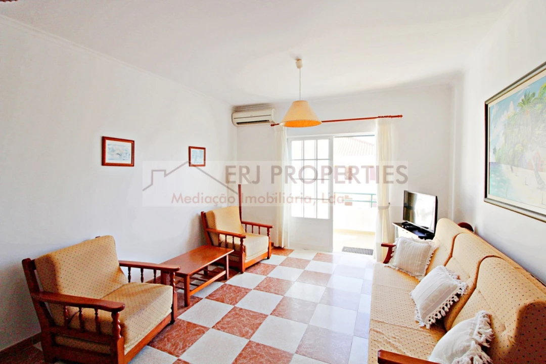 Apartamento T1 para Arrendamento em Altura Foto 4
