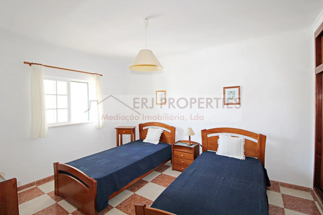 Apartamento T1 para Arrendamento em Altura Foto 7