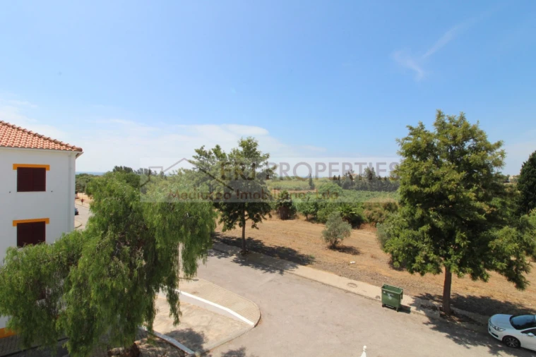 Apartamento T1 para Arrendamento em Altura Foto 15