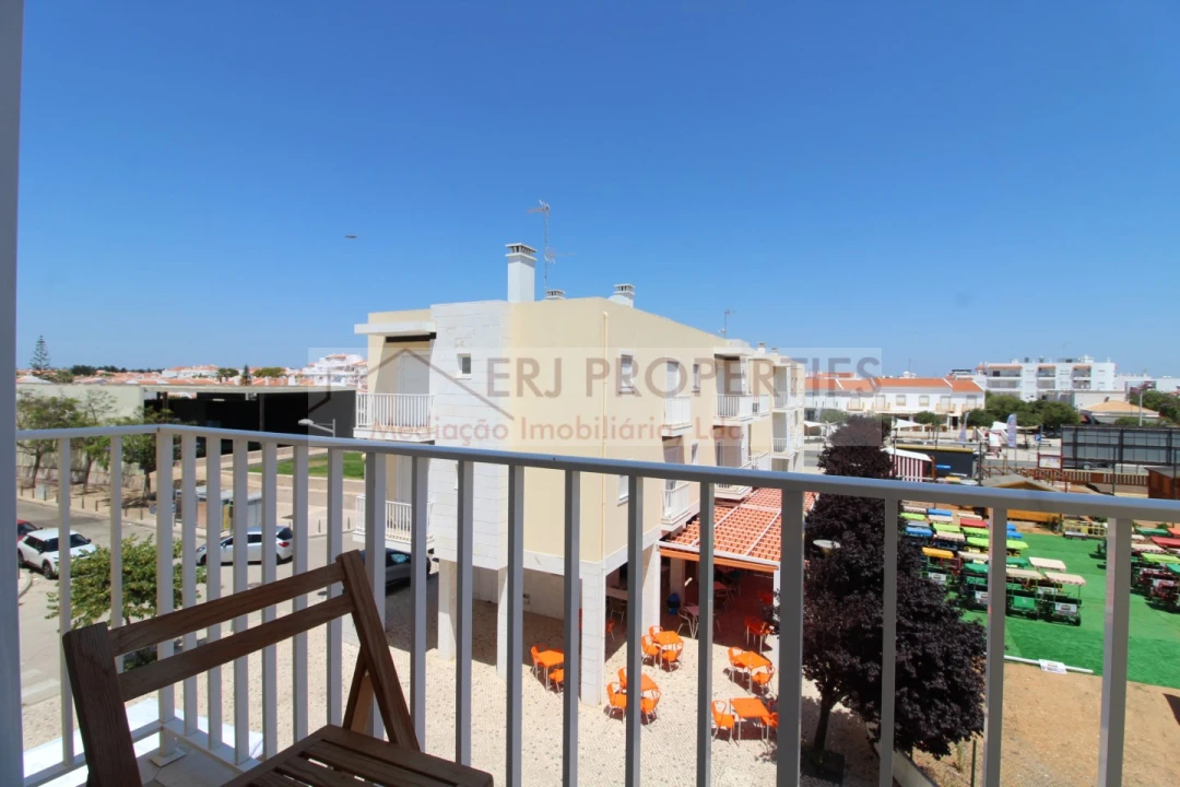 Apartamento T1 para Arrendamento em Altura Foto 3