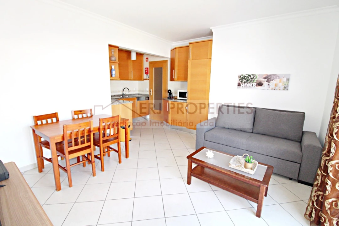 Apartamento T1 para Arrendamento em Altura Foto 1