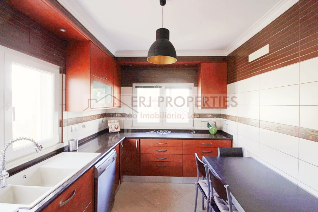 Moradia T3 para Arrendamento em Vila Nova de Cacela Foto 10
