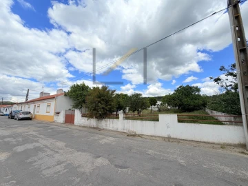 Moradia T5 para Venda em Santiago do Escoural