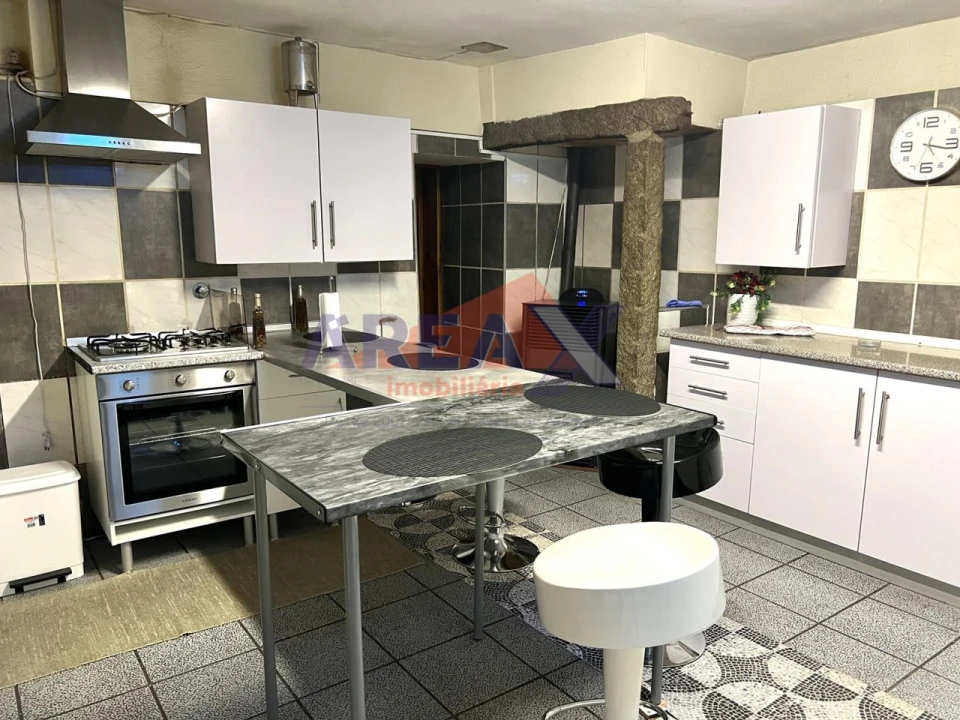 Moradia T12 para Venda em O. Azeméis, Riba-Ul, Ul, Macinhata Seixa, Madail Foto 28