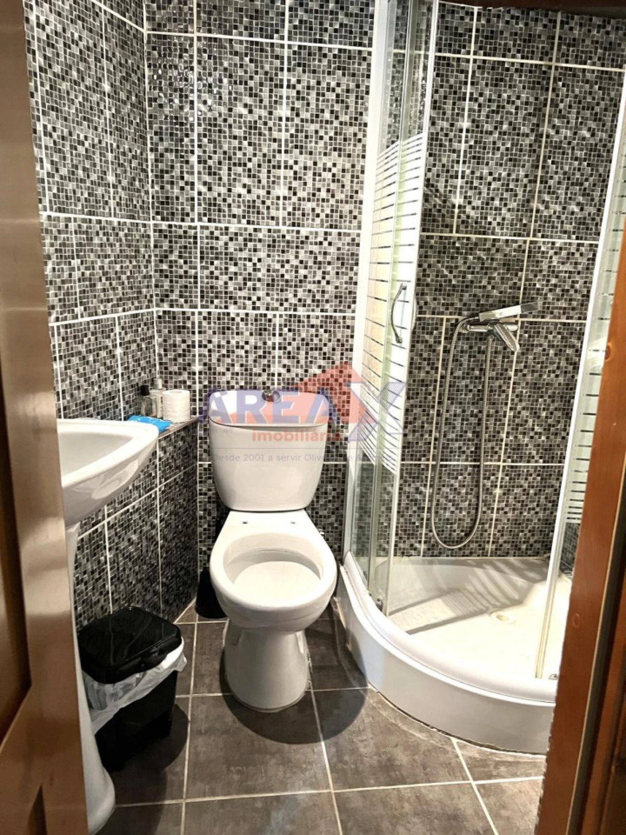Moradia T12 para Venda em O. Azeméis, Riba-Ul, Ul, Macinhata Seixa, Madail Foto 32