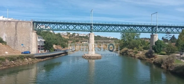 Terreno para Venda em Tavira (Santa Maria e Santiago)