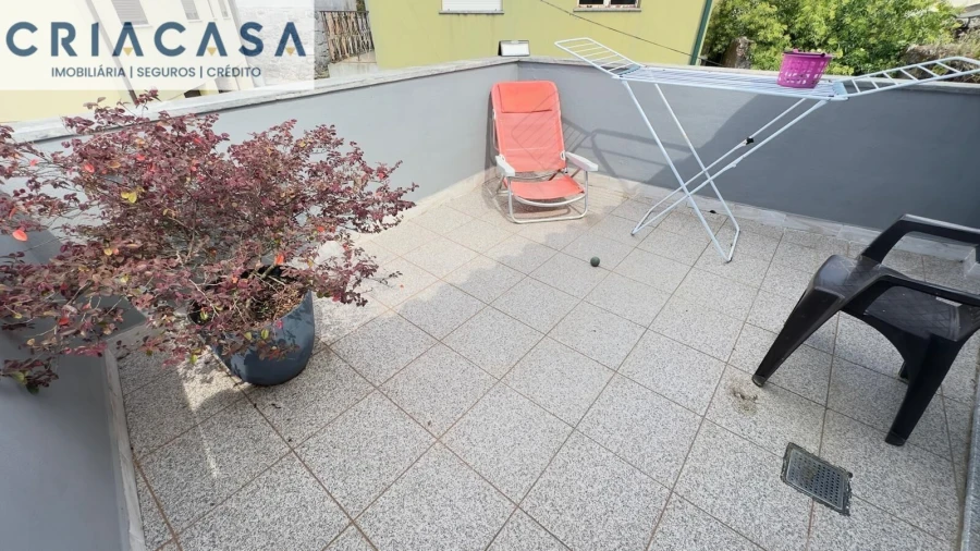 Moradia T3 para Venda em Silgueiros Foto 32