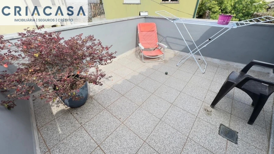 Moradia T3 para Venda em Silgueiros Foto 32